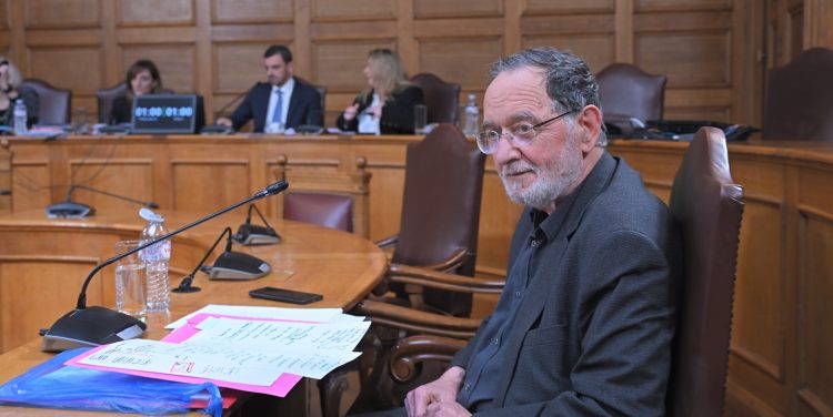 Λαφαζάνης κατά πάντων για τον ΟΠΕΚΕΠΕ