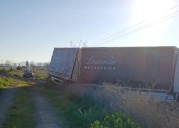 Νεκρός 41χρονος μετά από σύγκρουση αγροτικού με νταλίκα στην παράκαμψη Θηβών – Λιβαδειάς