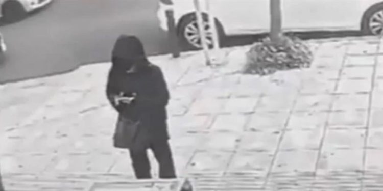 Θρίλερ με τη 16χρονη Λόρα: Ίσως έφυγε από την Ελλάδα με το διαβατήριο της μητέρας της