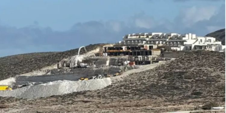 Μήλος: Το ΣτΕ πάγωσε την επέκταση ξενοδοχείου στον Μύτακα