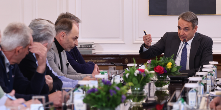 Μητσοτάκης προς αγρότες: Ή ανοίγετε τους δρόμους, ή τους ανοίγουμε εμείς (βίντεο)