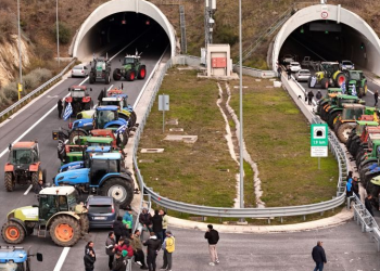 Mπλόκα: 48ωρο «μπλακάουτ» στους δρόμους – «Κλείνουν» η Θεσσαλονίκη και τα Τέμπη