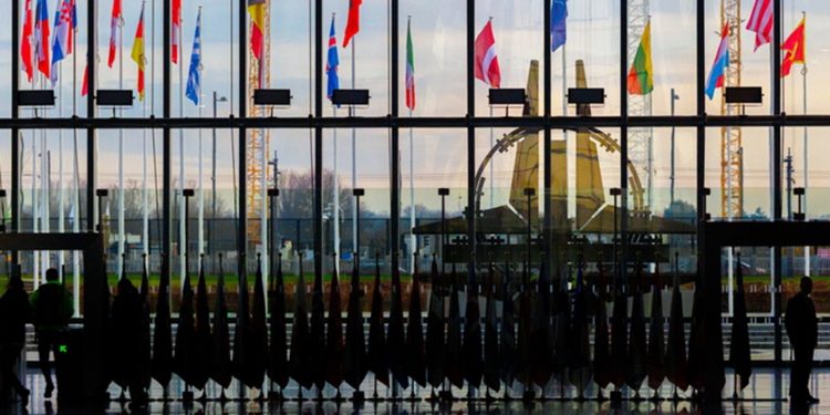 New York Times: Το ΝΑΤΟ όπως το γνωρίζαμε φτάνει στο τέλος του και αυτό δεν είναι απαραίτητα κακό