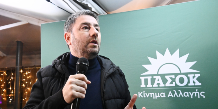 Ανδρουλάκης σε Μητσοτάκη: Αδιανόητο να στηρίζετε το δίκαιο του ισχυρού