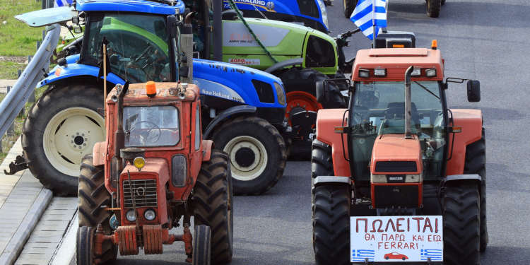 Κυβέρνηση για αγρότες: Μικρό καλάθι και τσουχτερά πρόστιμα