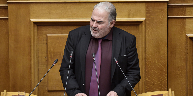 Βουλή: Ο ανεξάρτητος Βαλτογιάννης εξύμνησε τη χούντα