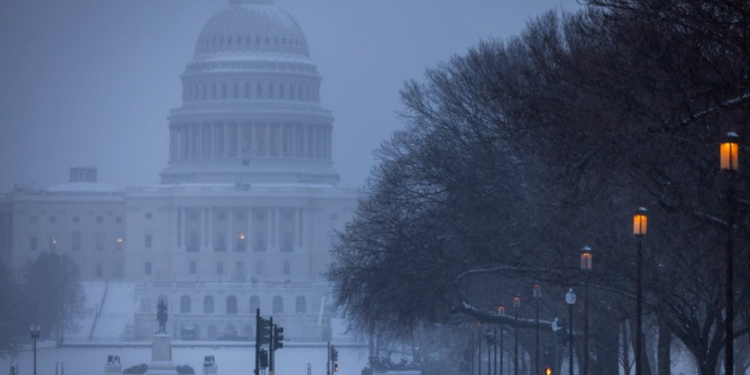Πολικό κλίμα στις ΗΠΑ με μπλακ άουτ και χάος στις πτήσεις