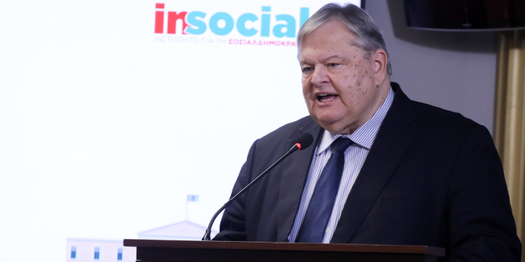 Δείπνο «ισχύος» Βενιζέλου για τα 10 χρόνια του Κύκλου Ιδεών