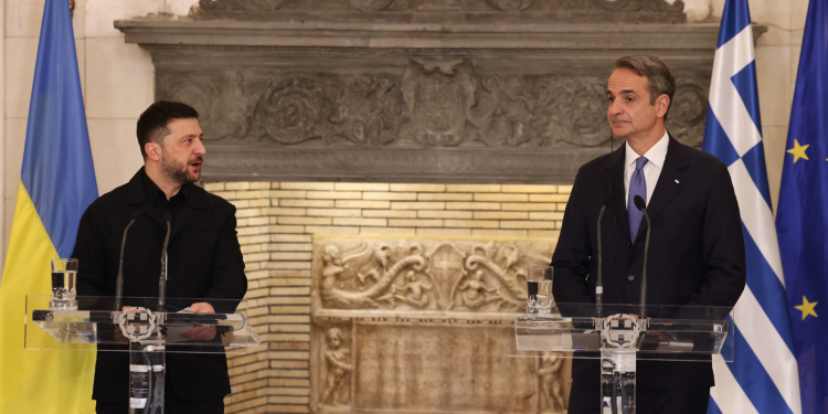 Ματιές Μαξίμου στο σχέδιο ανοικοδόμησης της Ουκρανίας