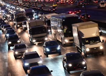 Κυκλοφοριακό χάος με ουρές 12 χλμ στην Αλίαρτο (βίντεο)