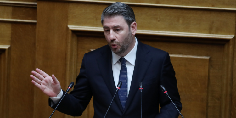 Σφοδρή κριτική Ανδρουλάκη σε Μητσοτάκη για Hellenic Train, αγροτικό και ΥΠΑ