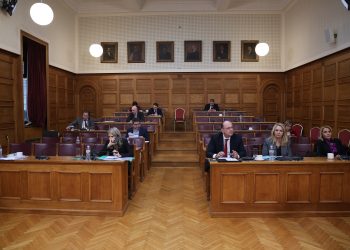 Σκάνδαλο ΟΠΕΚΕΠΕ: Η Εξεταστική που «καίει» τη Νέα Δημοκρατία