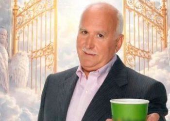 Μαγαζάτορας στη Μεσσήνη εμφάνισε τον Γιώργο Παπαδάκη να πίνει καφέ στον Παράδεισο