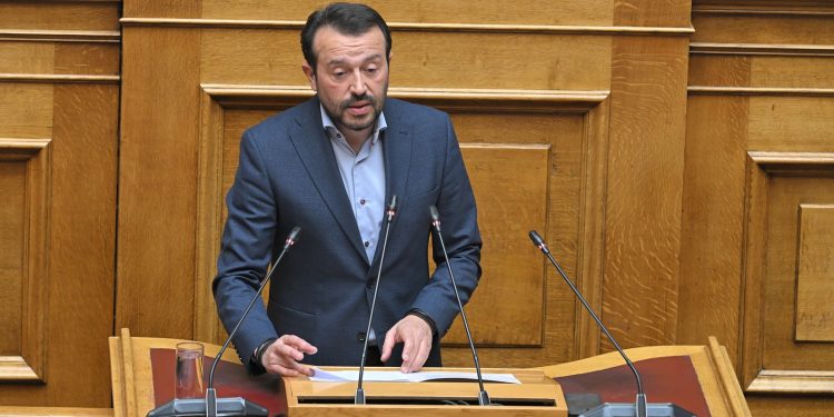 Νίκος Παππάς: Δεν υπάρχει λύση στις μοναχικές πορείες – Θα εκπλαγώ αν ο Τσίπρας αυτοεξαιρεθεί από το μέτωπο