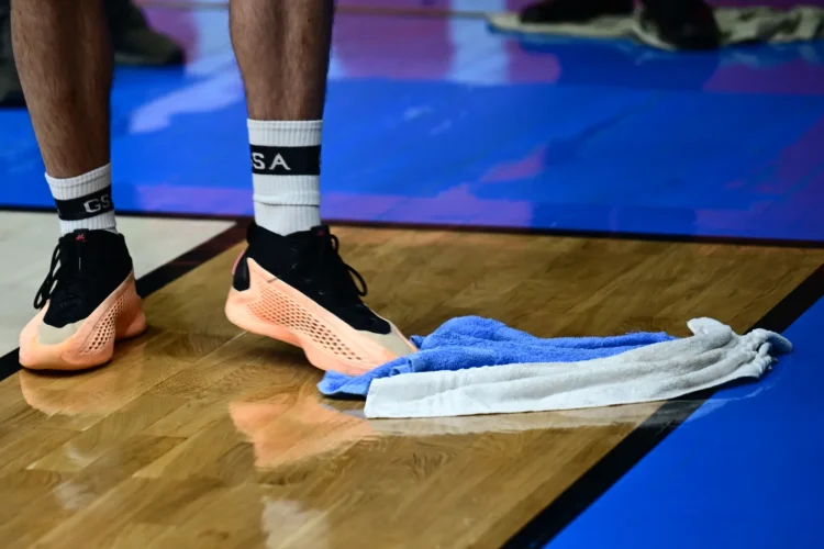 Πανευρωπαϊκή εικόνα: Πλημμύρισε το κλειστό – Αναβλήθηκε ο αγώνας Περιστέρι Betsson – Σαραγόσα