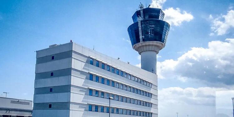 Προβλήματα στις συχνότητες της ΥΠΑ προκαλούν καθυστερήσεις πτήσεων