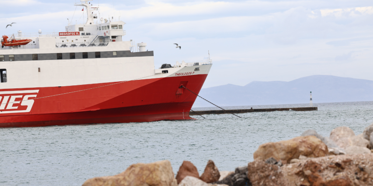 Απαγορευτικό απόπλου από Ραφήνα για αύριο Πέμπτη (8/1) λόγω κακοκαιρίας