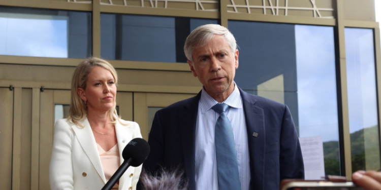 Ο Μπάρι Πόλακ αναλαμβάνει την υπεράσπιση του Μαδούρο – Είχε εκπροσωπήσει και τον Τζ. Ασάνζ