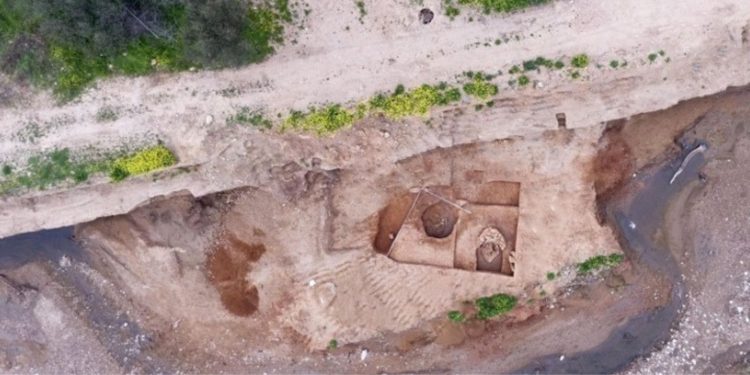 Σημαντικά αρχαιολογικά ευρήματα στη Ραφήνα: Βρέθηκε ταφή σε πίθο της Πρώιμης Εποχής του Χαλκού