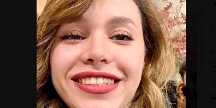 Ρουμπίνα Αμινιάν: Η ιστορία της φοιτήτριας που πυροβολήθηκε πισώπλατα στο κεφάλι στο Ιράν