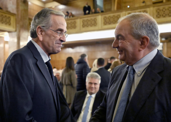 Νέος «πονοκέφαλος» για το Μαξίμου η κοινή εμφάνιση Σαμαρά – Καραμανλή στην Καλαμάτα