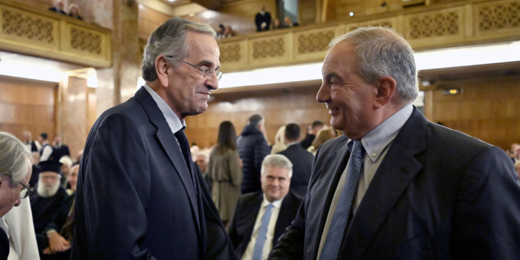 Νέος «πονοκέφαλος» για το Μαξίμου η κοινή εμφάνιση Σαμαρά – Καραμανλή στην Καλαμάτα