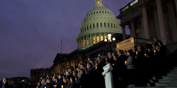 ΗΠΑ: Η Γερουσία «φρενάρει» τον Τραμπ για τη Βενεζουέλα