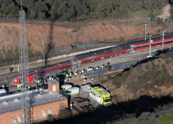 Σιδηροδρομική τραγωδία στην Ισπανία: Σε εθνική απεργία καλούν οι μηχανοδηγοί – Στους 43 οι νεκροί (φώτο, βίντεο)