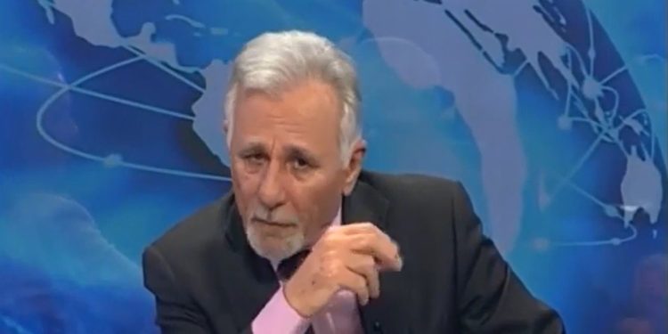 Πέθανε ο δημοσιογράφος Σπύρος Καρατζαφέρης