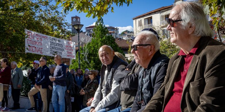 «Κατά ριπάς» οι αιτήσεις συνταξιοδότησης στον ΕΦΚΑ το 2025