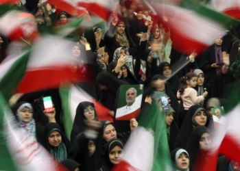 Τέλεια καταιγίδα για το καθεστώς της Τεχεράνης