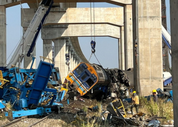 Ταϊλάνδη: Στους 32 οι νεκροί από την σιδηροδρομική τραγωδία (βίντεο)