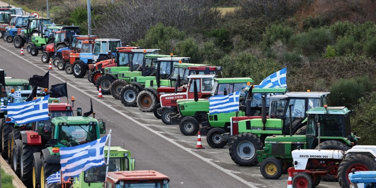 Άνοιγουν δρόμους οι αγρότες σε ένδειξη καλής θέλησης – Το Σάββατο επιλέγουν αντιπροσώπους