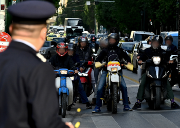 Νέος ΚΟΚ: Σαρωτικοί έλεγχοι για κράνος σε δίκυκλα και πατίνια