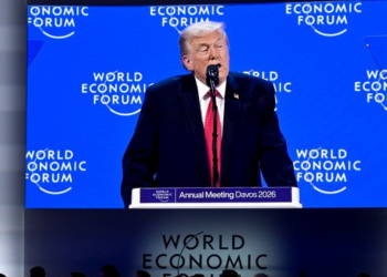 Νέα σενάρια για την υγεία του Τραμπ – Εμφανίστηκε με μελανιές στο Νταβός (φώτο)