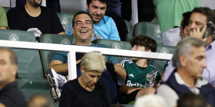 Αλέξης Τσίπρας… on tour: Με τον Παναθηναϊκό στη Βουδαπέστη