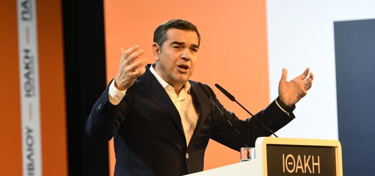 Εισηγήσεις για περισσότερες εμφανίσεις δέχεται ο Αλέξης Τσίπρας ελέω Καρυστιανού