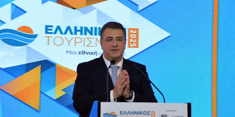 Ο Τζιτζικώστας παραπέμπει την Ελλάδα στο Ευρωπαϊκό Δικαστήριο