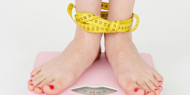 Μελέτη προειδοποιεί: Παχυσαρκία και υπέρταση αυξάνουν τον κίνδυνο αγγειακής άνοιας