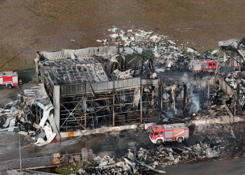 Πυροσβεστική για Βιολάντα: «Πολύμηνη διαρροή προπανίου οδήγησε στην έκρηξη» (βίντεο)