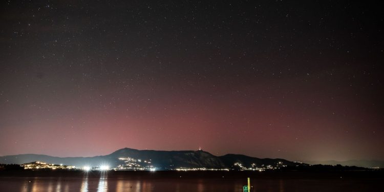 Βόρειο Σέλας: Η ηλιακή καταιγίδα φώτισε Θεσσαλονίκη και Κέρκυρα