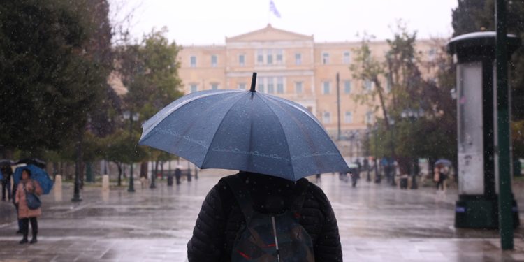 Καιρός: «Καμπανάκι» Τσατραφύλλια για Αττική – «Μέσα σε λίγες ώρες θα δεχτεί το νερό 30 – 60 ημερών»