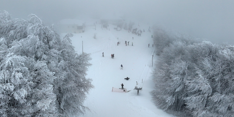 Ταΰγετος: Η ΕΜΑΚ έφτασε στους ορειβάτες – Σε εξέλιξη η μεταφορά τους (βίντεο)