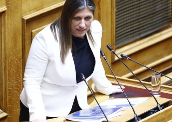 Η Ζωή Κωνσταντοπούλου ζητά σύγκληση της Βουλής για τις εξελίξεις στη Βενεζουέλα