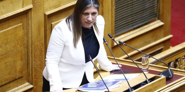 Η Ζωή Κωνσταντοπούλου ζητά σύγκληση της Βουλής για τις εξελίξεις στη Βενεζουέλα