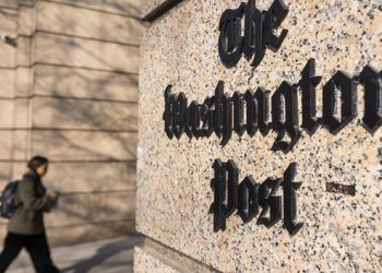 Washington Post: Η δημοκρατία στο «σκοτάδι» του Μπέζος