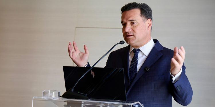 Άδωνις Γεωργιάδης για Τέμπη: «Αν έγινε λάθος στη διαχείριση του χώρου να ζητήσουμε χίλια συγγνώμη, όχι όμως συγκάλυψη»