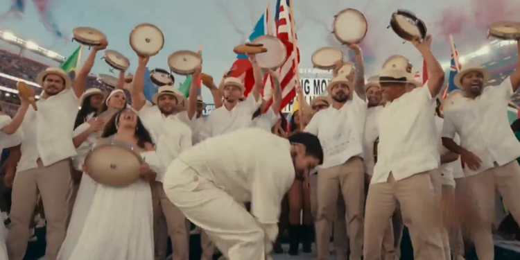 Super Bowl 2026: Το half time show των Bad Bunny, Lady Gaga και Ricky Martin που έκανε έξαλλο τον Τραμπ (βίντεο)