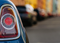 Φρένα αυτοκινήτων: Αλλάζει η τεχνολογία στα πίσω φώτα από το 2026