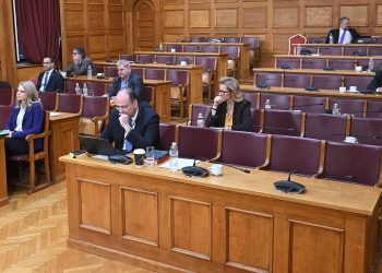 Εξεταστική ΟΠΕΚΕΠΕ: Χαμός με Κωνσταντοπούλου και Νικολακόπουλο